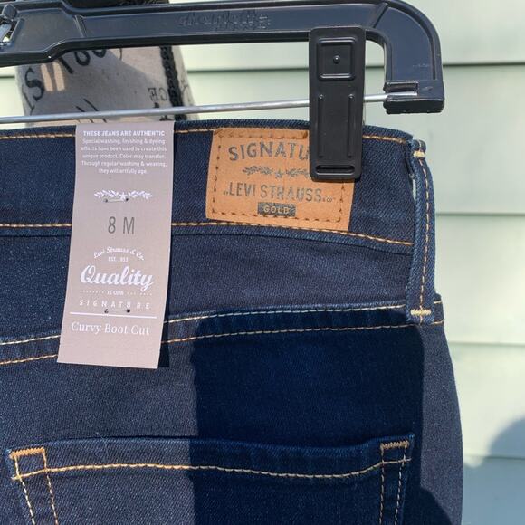 NWT Levi’s signature Curvy bootcut Dark Wash high rise blue jeans - Picture 10 of 13